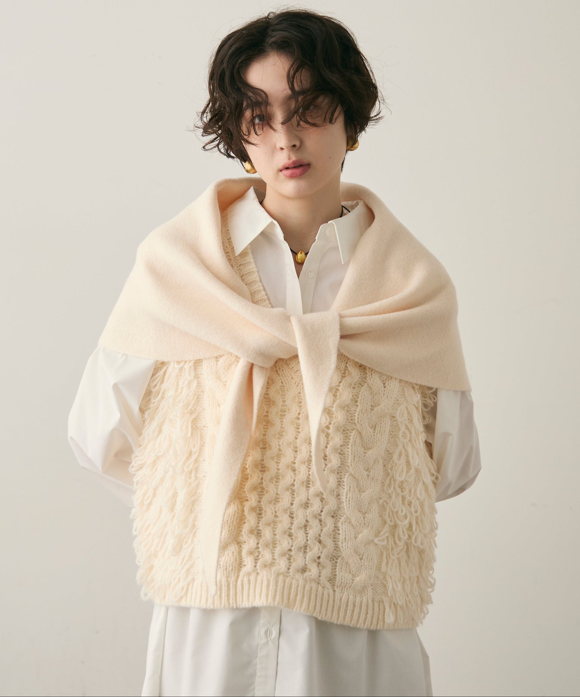 もちもちニットトライアングルスカーフ | Trish