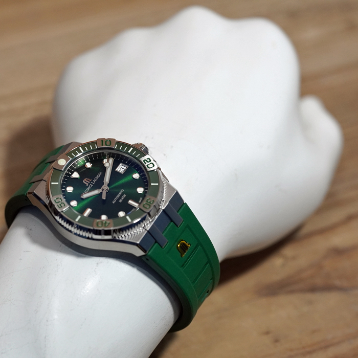 小粒で高品質・径38ミリダイバーズ『モーリス ラクロア アイコン