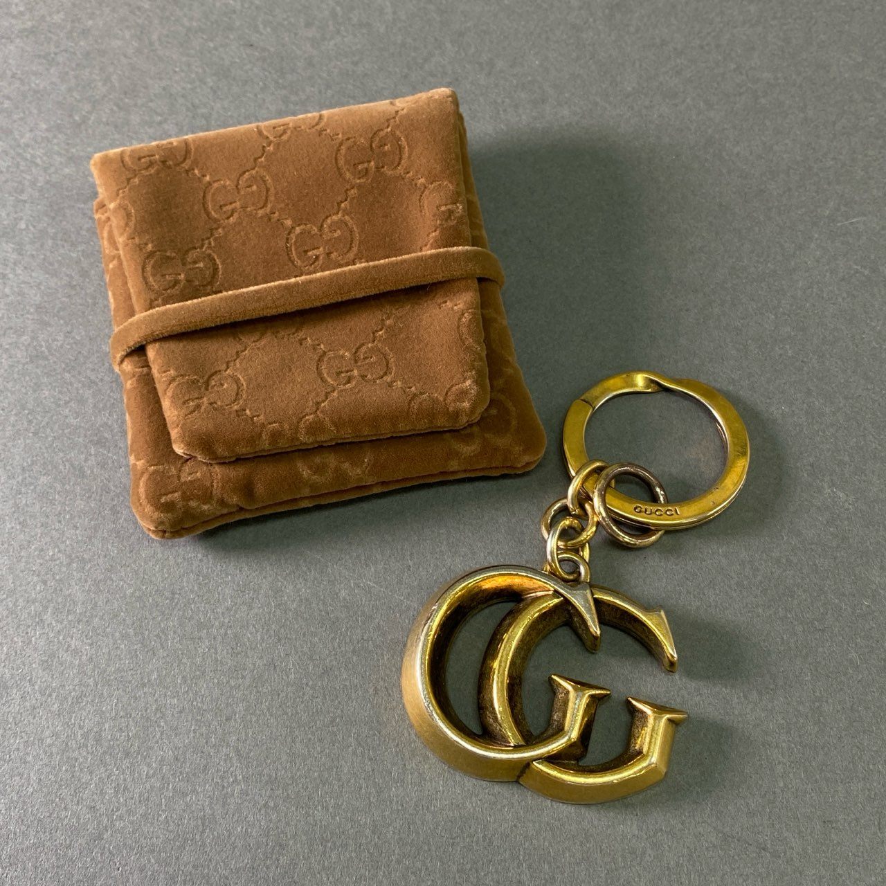 a17 GUCCI グッチ ダブルG キーホルダー ゴールド キーリング チャーム