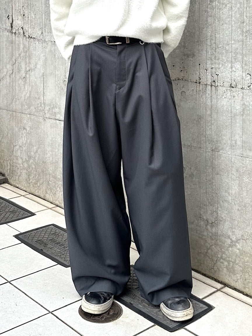 受注制【Chikashitsu +】two-tuck wide slacks / 【チカシツプラス