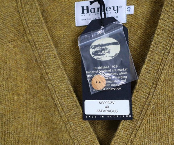 Harley of Scotland（ハーレー オブ スコットランド） Vネックカーディガン