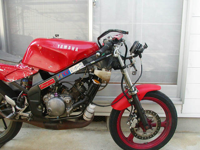 フロントカウルを付ける