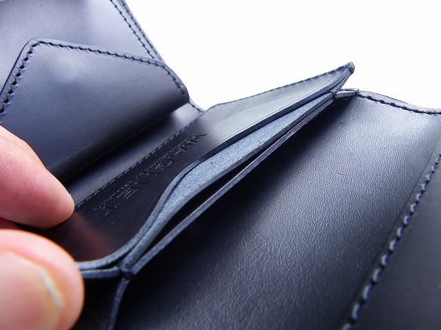 MAGNET-マグネット- 特許取得！スキモレザー使用の3つ折りコンパクト