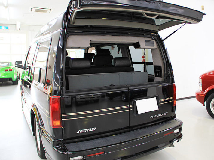 シボレー アストロ 三井物産D車スタークラフトミッドナイトバージョン