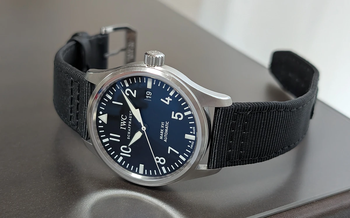 青春の1ページを労働一色に塗りたくって手にした、IWC「パイロット