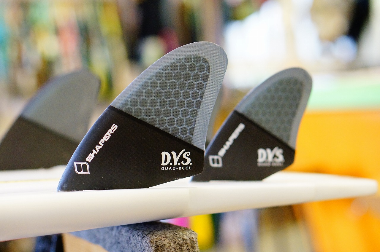 Shapers Fins QUAD CARBON FLARE DVS KEEL FCS|沖縄サーフィンショップ