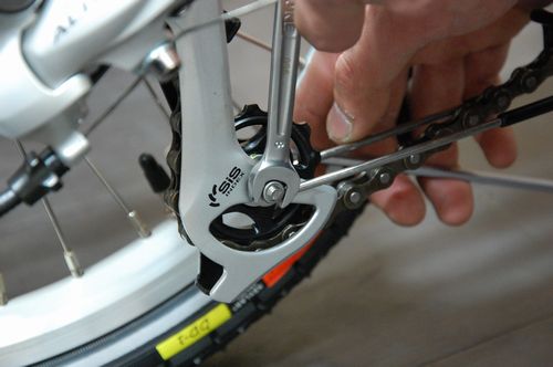 BD-1 チェーンガイドの調整 | 折りたたみ自転車・ミニベロ専門店 GREEN