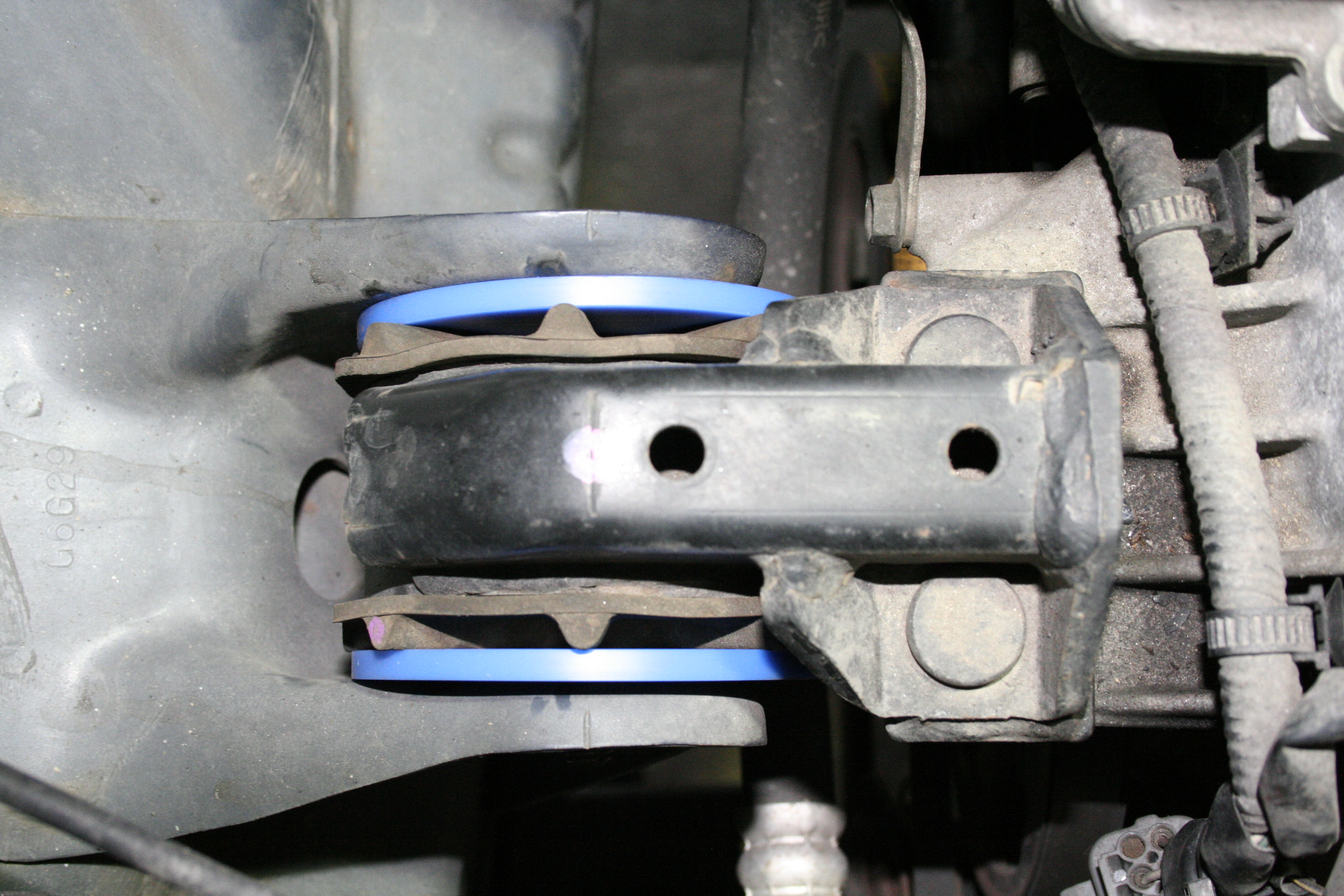 5MT用エンジンミッション マウントカラー