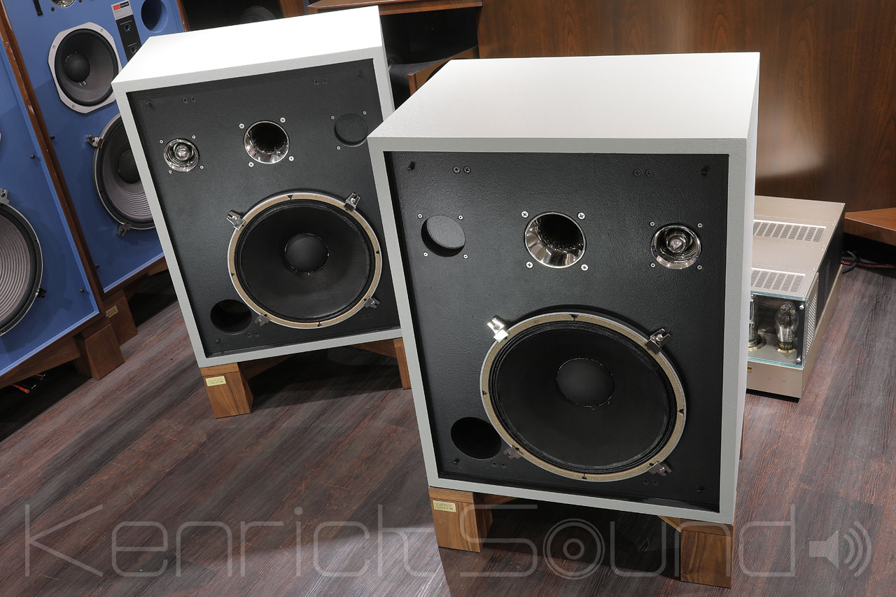 染み入る音の良さ！ JBL 4333A 理想的な『軽低音』と『重高音