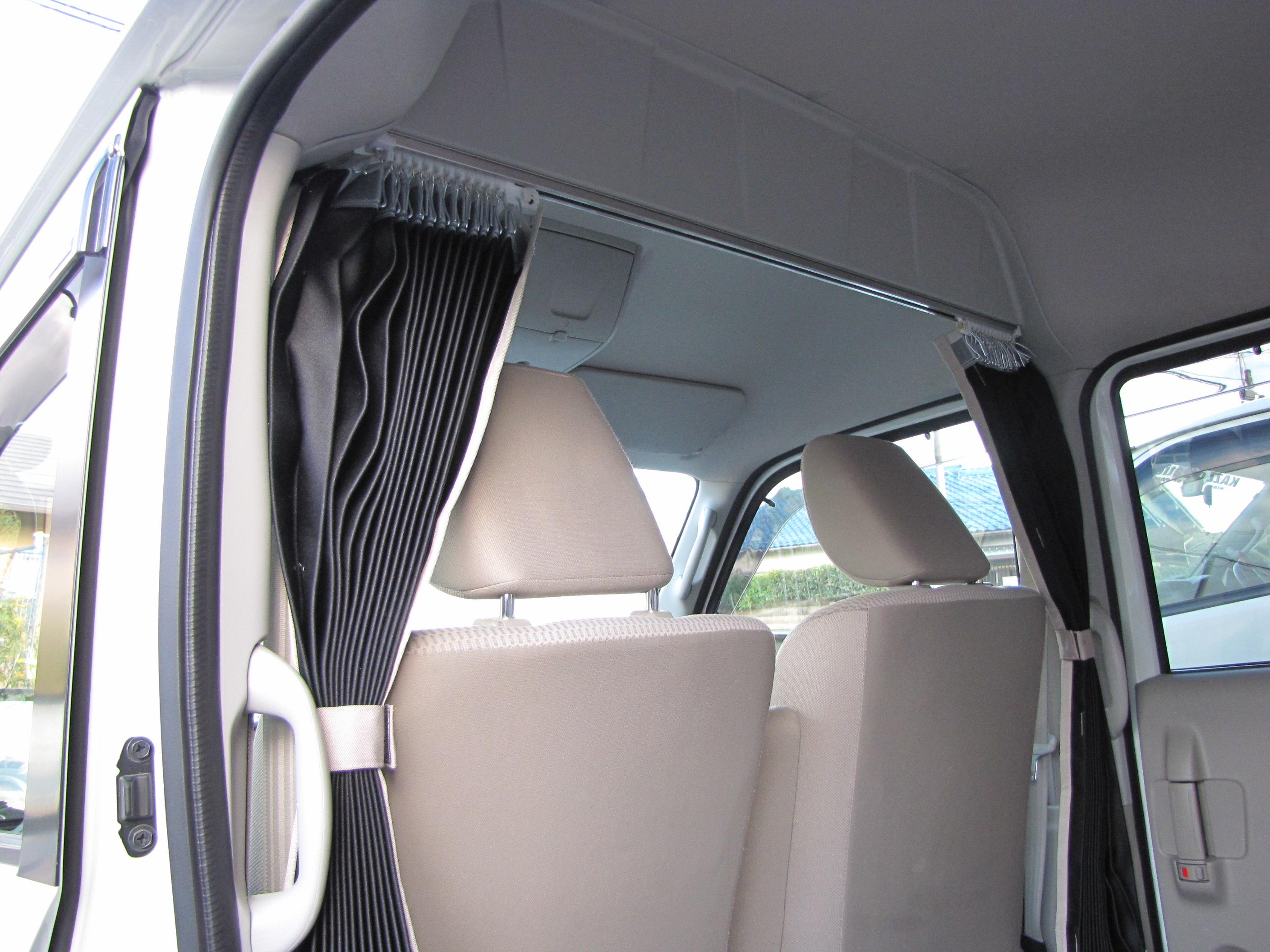 エブリィ17系 パーテーションカーテンフルキット グレー/マウントGR