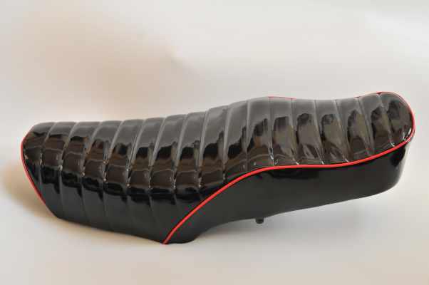 KAWASAKI カワサキ Z250LTD アンコ抜き タックロール バイクシート