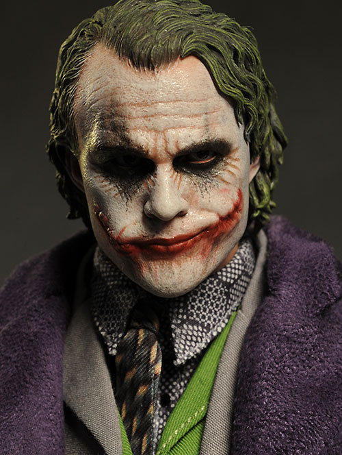 Review and photos of DX11 Joker sixth scale action figure by Hot Toys