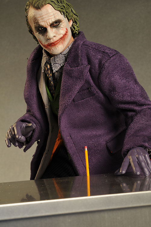 Review and photos of DX11 Joker sixth scale action figure by Hot Toys