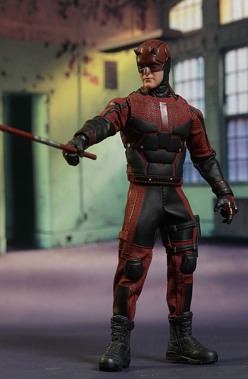 Review and photos of Daredevil Netflix One:12 Collective action figure