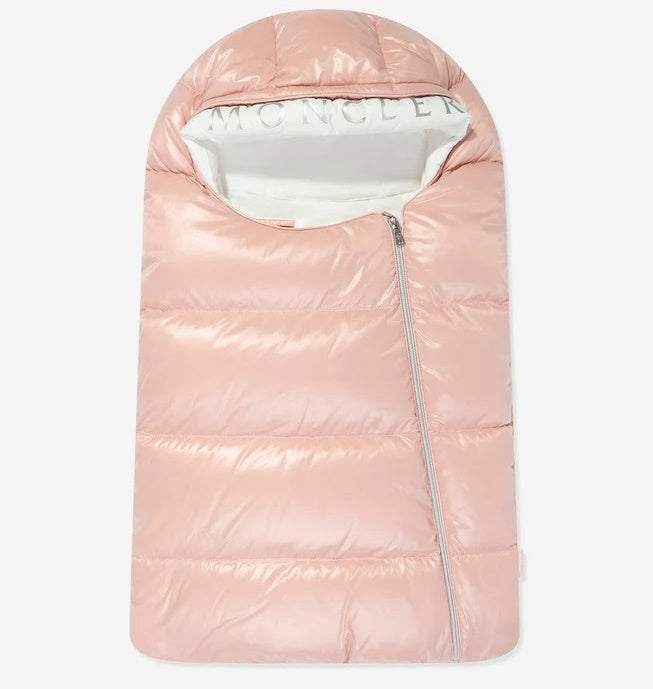 MONCLER ダウン入りおくるみ ピンク MONCLER（ピンク/桃色系）のフリマ