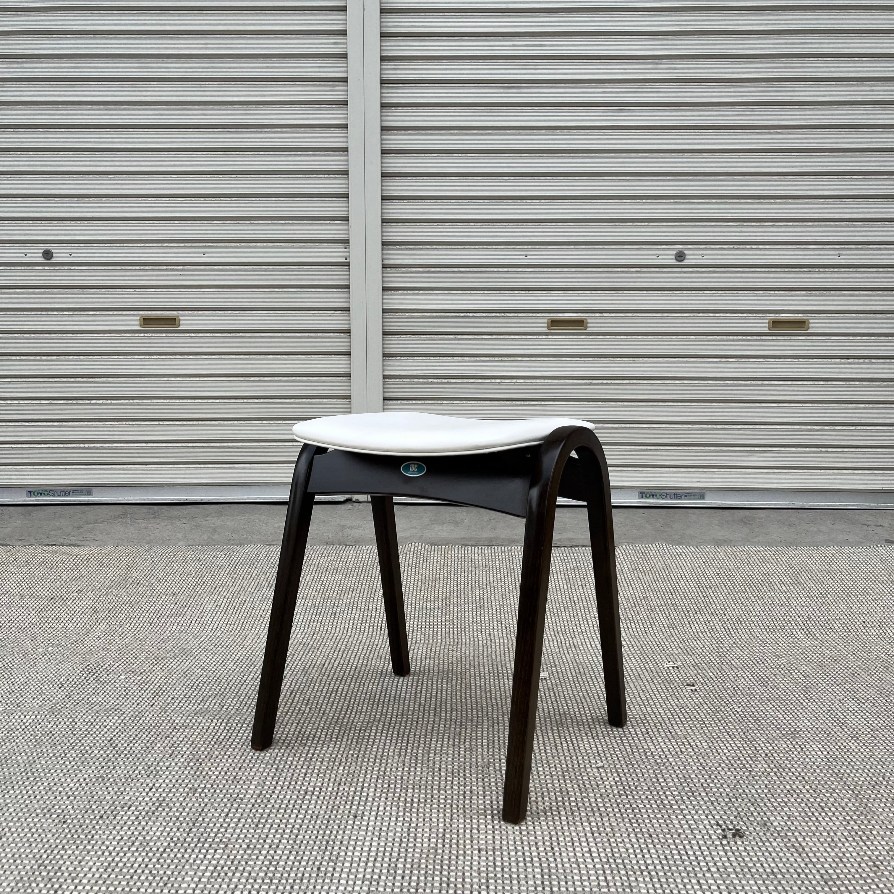 秋田木工 No.202 スタッキングスツール 剣持勇 コンパクトチェア 中古