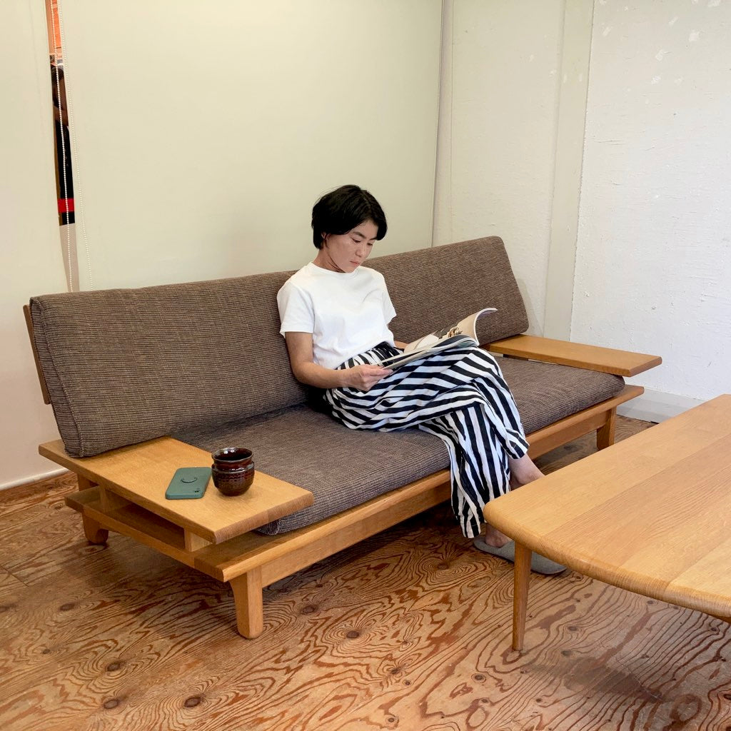 飛騨産業 / HIDA キツツキ 森のことば 3Pソファ ローソファ 節なし特注