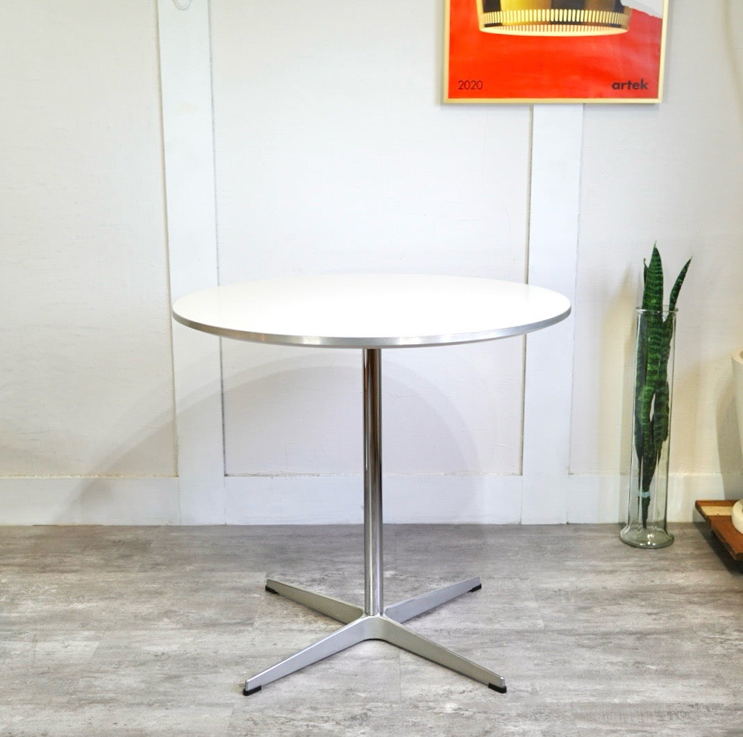 フリッツ・ハンセン / FRITZ HANSEN 円テーブル カフェテーブル A622