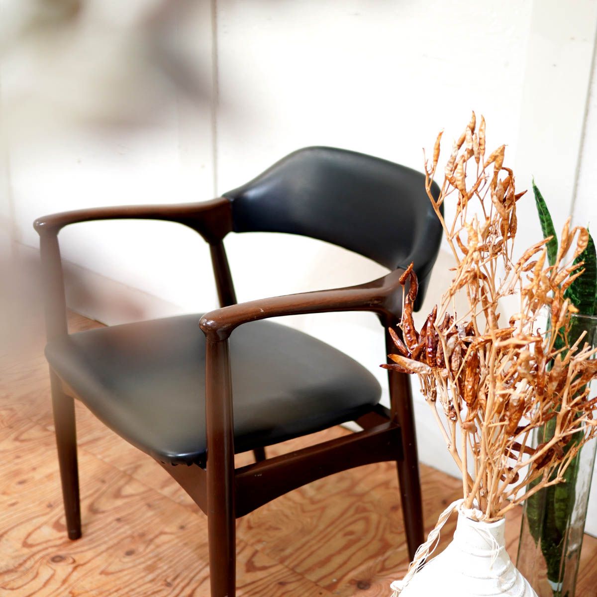 辻木工 ヴィンテージ アームチェア ブラックレザー ダイニングチェア