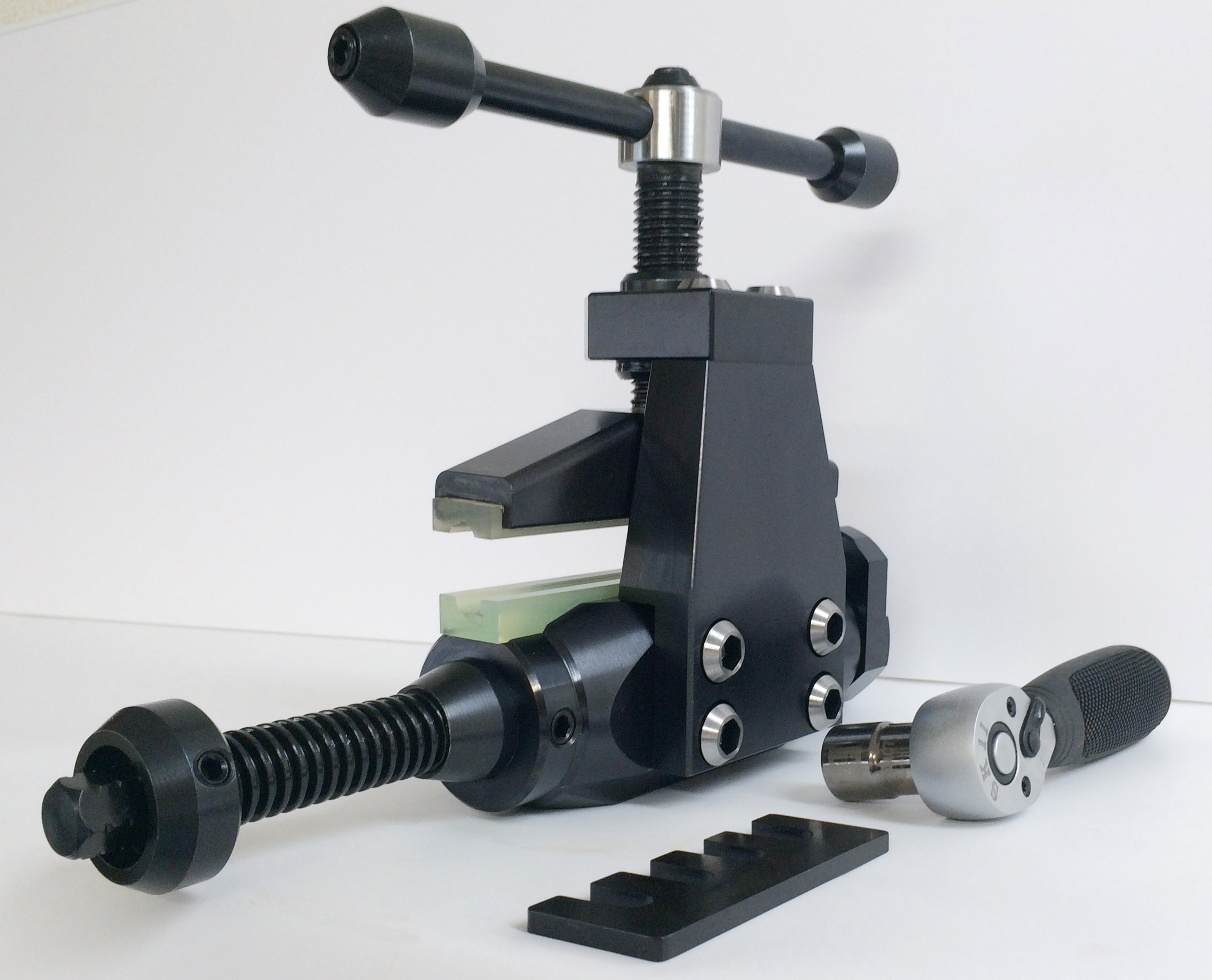 シャフト抜き機「SC-9.1」 - 山本日記 - サイン・大型グラフィック印刷