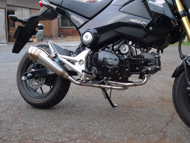 GROM | 忠さんが陣頭指揮をとってマフラーを開発していく実際のストーリー