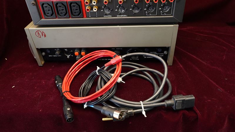 クオード QUAD 44 プリアンプ + QUAD 405 パワーアンプ