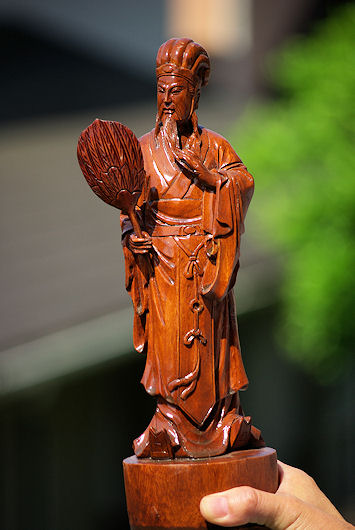 諸葛八卦村－古商業街で諸葛孔明ゆかりの土産を買う