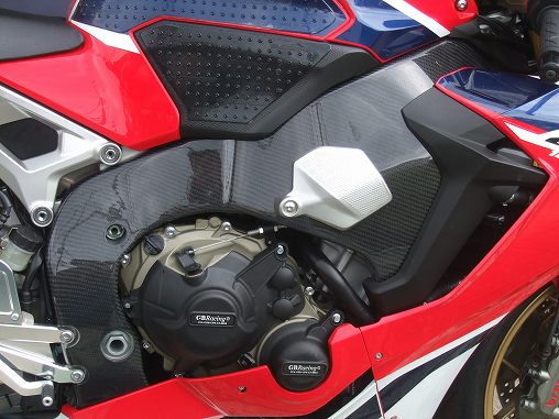 17～'19 CBR1000RR フレームカバー<FRAME COVER