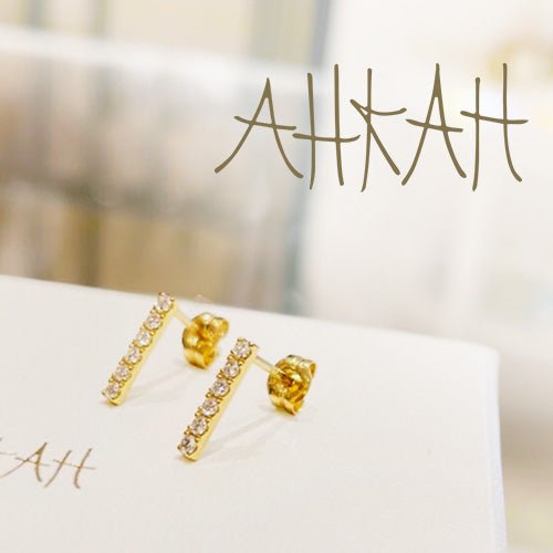 AHKAH】ティナシリーズから人気ピアスをご紹介！ – アイアイイスズ