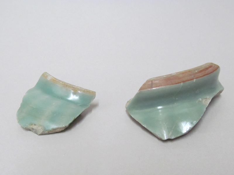古美術 観宝堂 - 龍泉窯 青磁陶片 | 古美術品専門サイト fufufufu.com