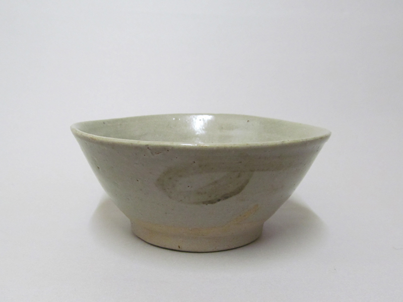 古美術 観宝堂 - 壺屋(湧田)焼灰釉鉄絵碗 | 古美術品専門サイト