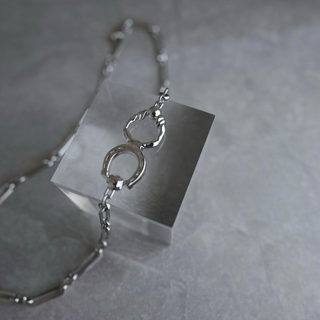 月と太陽 horse shoe necklace. – Yukari Shiomi -YUKARIS-
