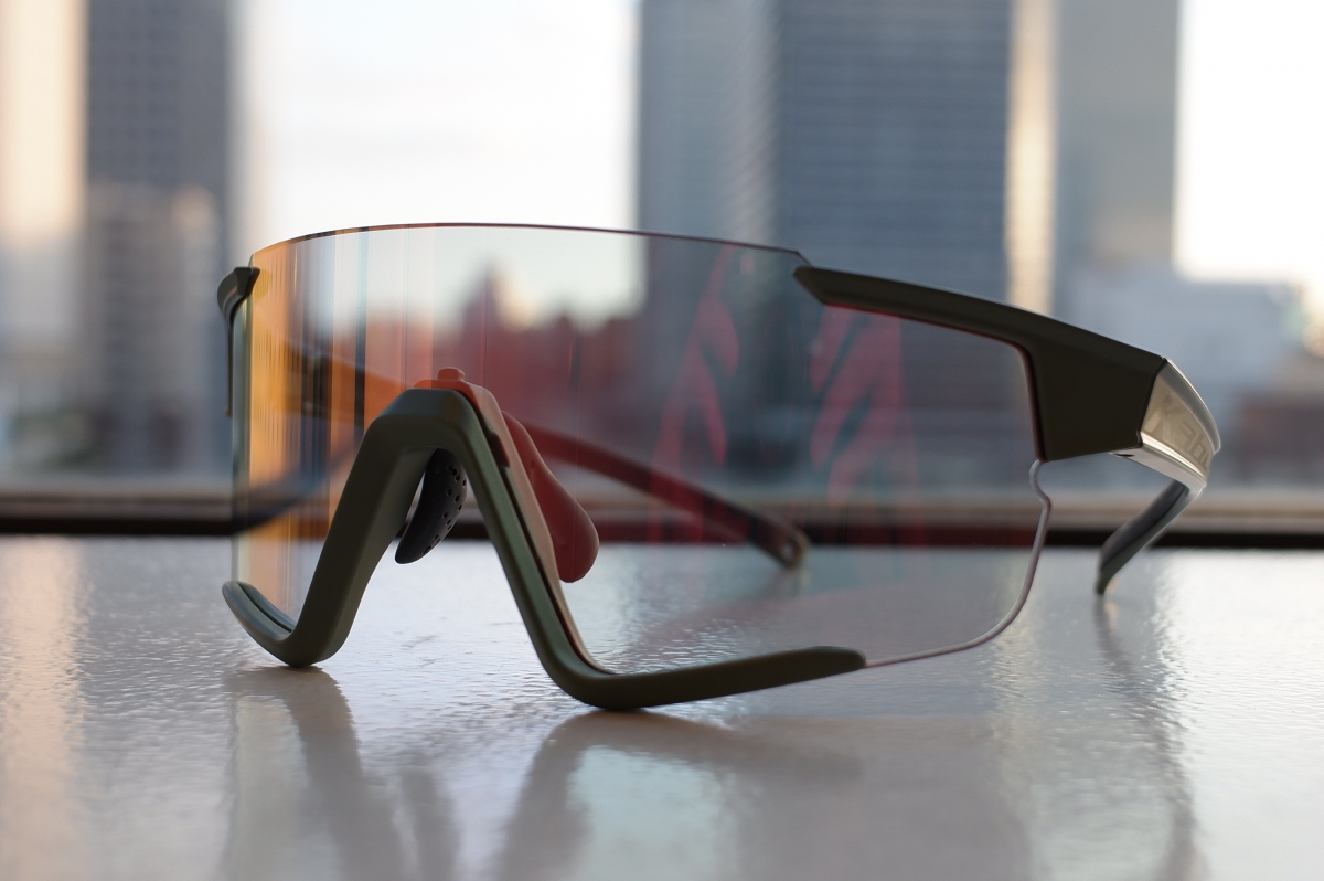 サングラス】”OGK KABUTO 122PH” 快適性が素晴らしい！高性能アイ