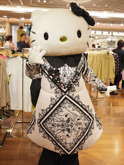 HELLO KITTY×FOREVER21 限定コラボレーションアイテム | WOMANIA