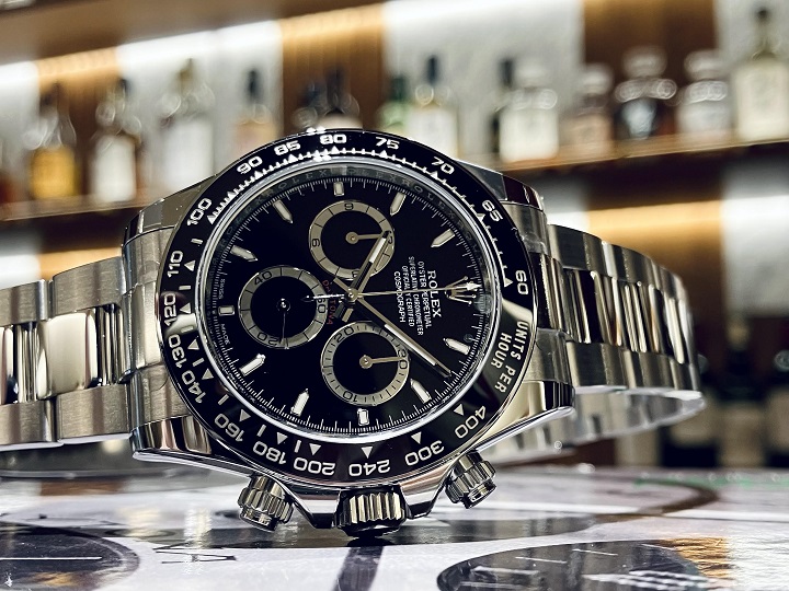 現行デイトナの黒が良い！ 大阪 心斎橋 - QUARK SALON OSAKA blog