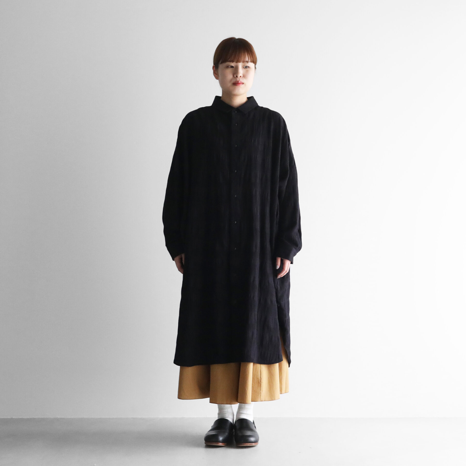 柄二重織シャトルジャガードロングシャツ 016をリリースしました