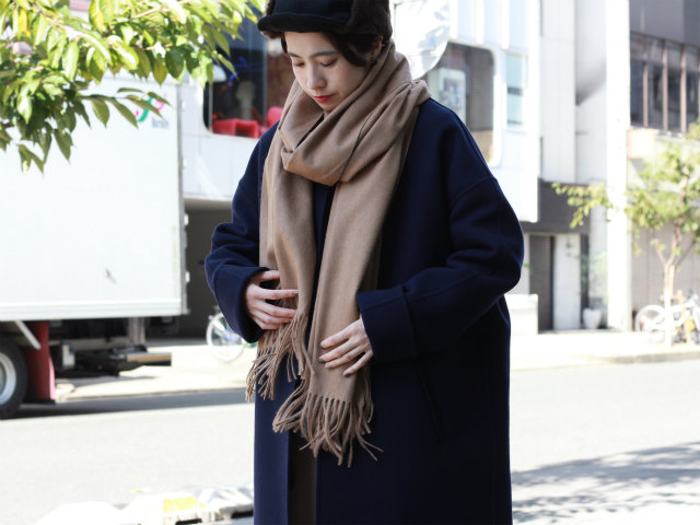 AURALEE “BABY CAMELHAIR WIDE STOLE” - 1LDK annex