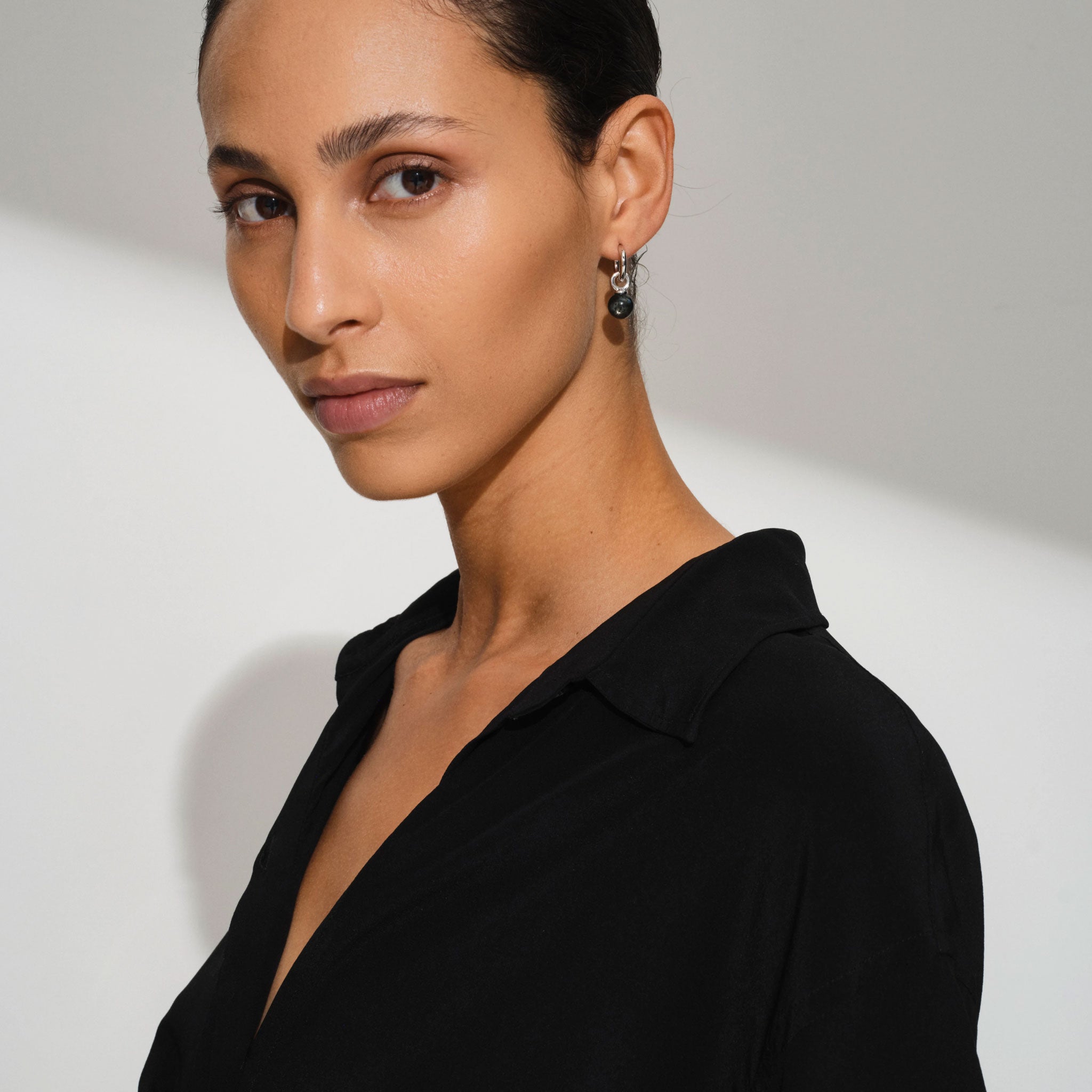 TOMWOOD/Cove Hoop – THREE DOTS TURQUOISE