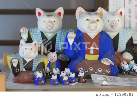住吉大社楠珺社の招福猫の写真素材 [12590583] - PIXTA