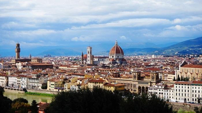 フィレンツェには芸術だらけ！偉大な芸術家たちのドラマが眠る街を散策