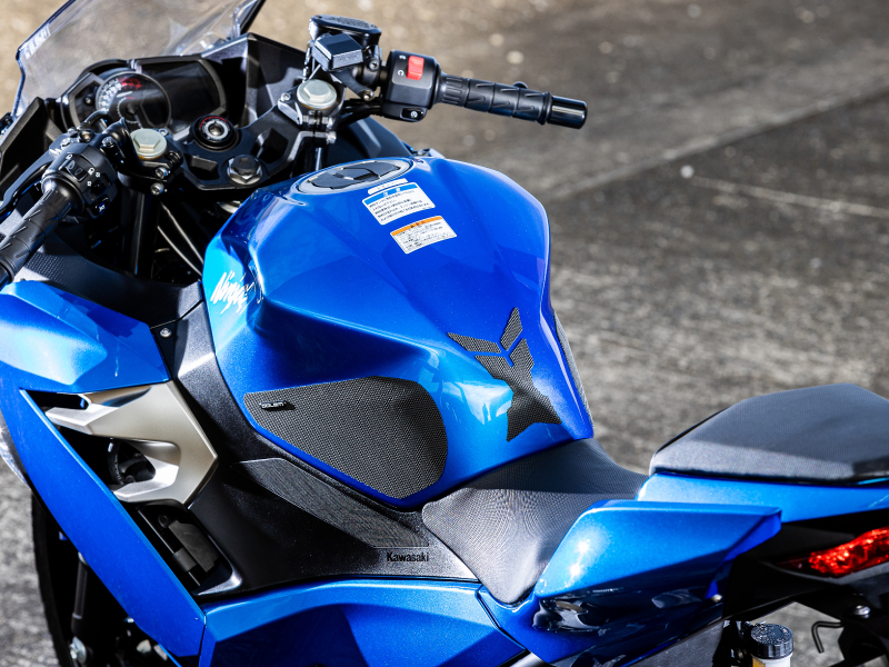 GOLEM CONVEX TANKPAD for Ninja250/400 | TEOGONIA