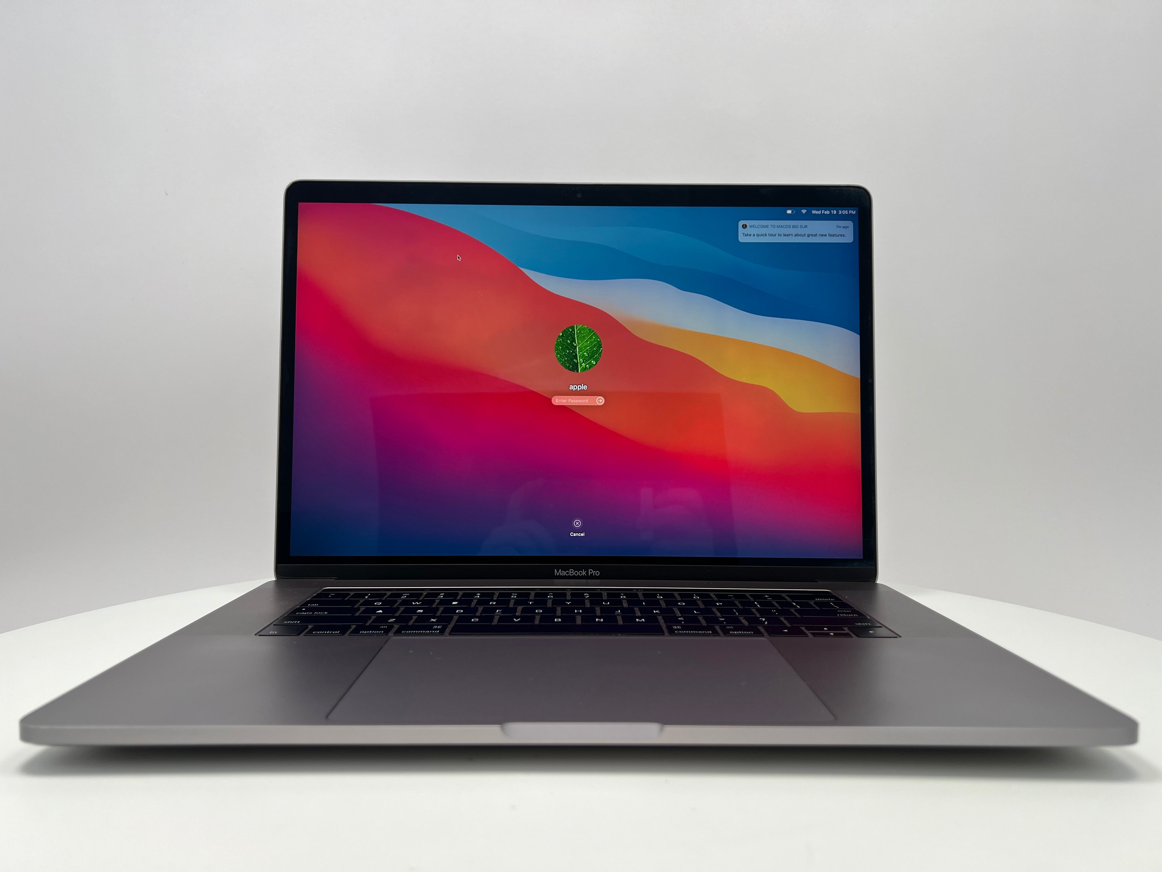 2016 MacBook Pro 15-inch i7 – 16GB RAM 512B SSD Silver | Techable