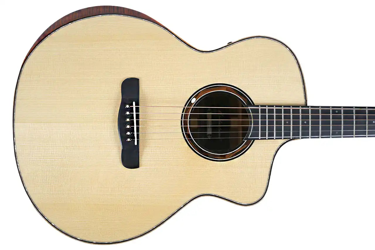 Mérida DTGC-EQ Beyond Series Grand Concert Guitar - Terry Carter