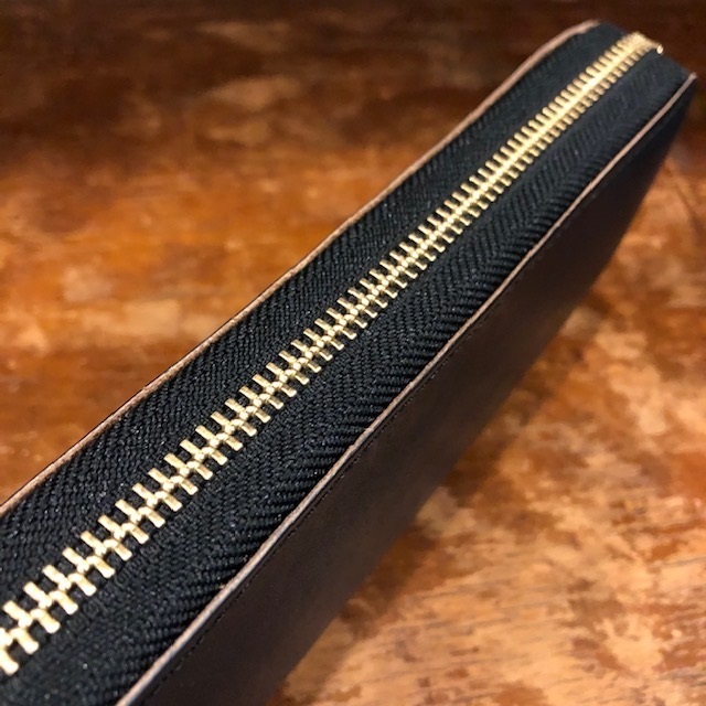 ウエストライド レザーロングジップウォレット