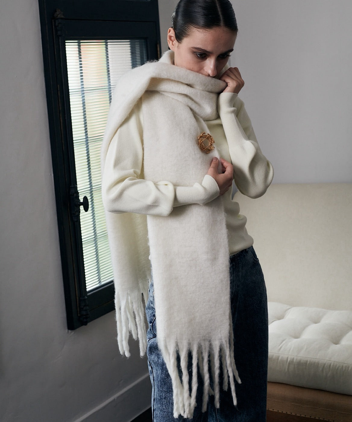 シグネチャーフリンジ大判ストール | THEODORIC.dy公式通販 | セオ