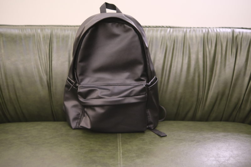 無印良品】レザーの質感を楽しめる「植物由来の原料を使ったリュック