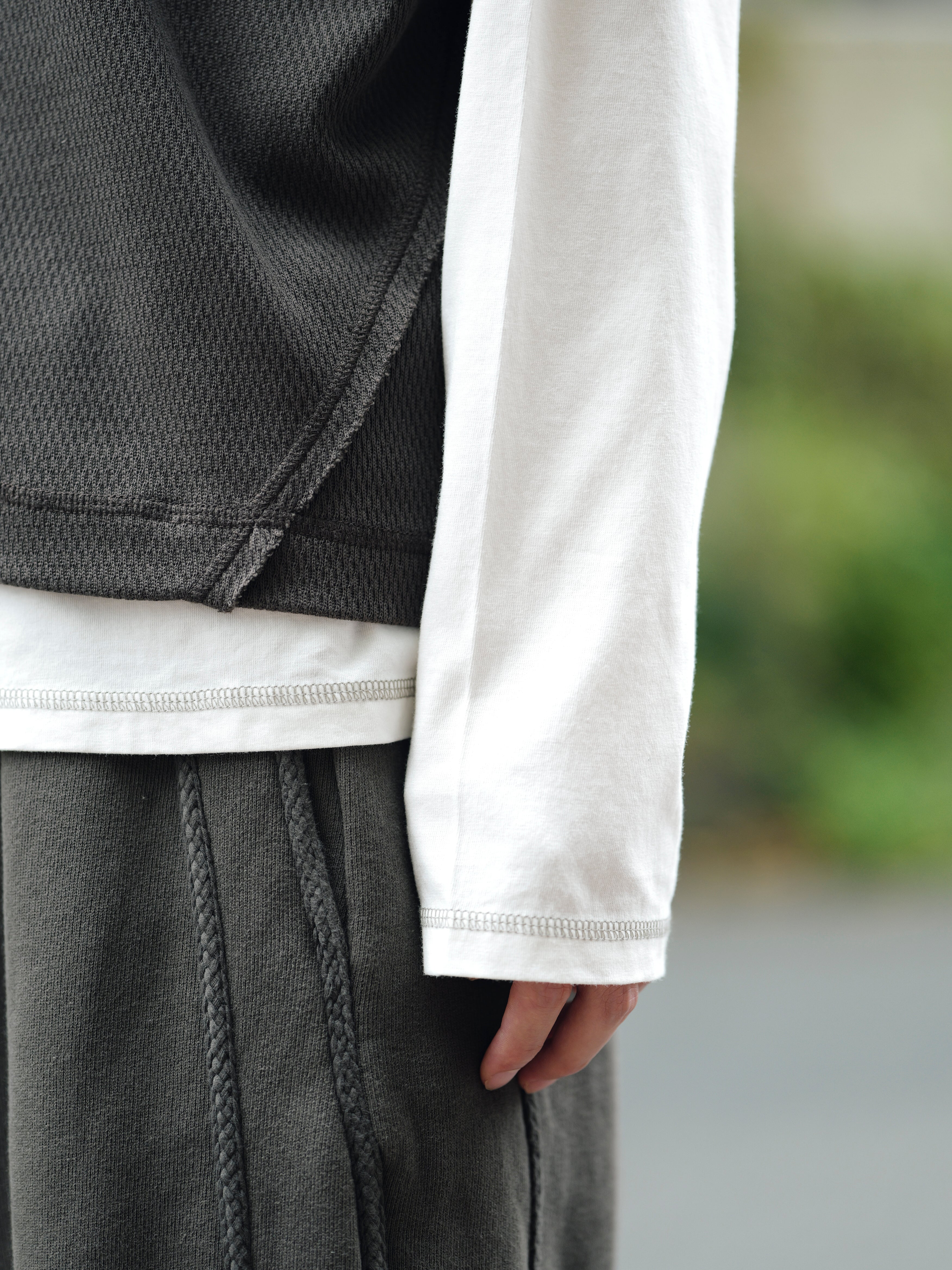 _J.L-A.L_ / Shale Shortsleeve – THE OTHER SIDE STORE