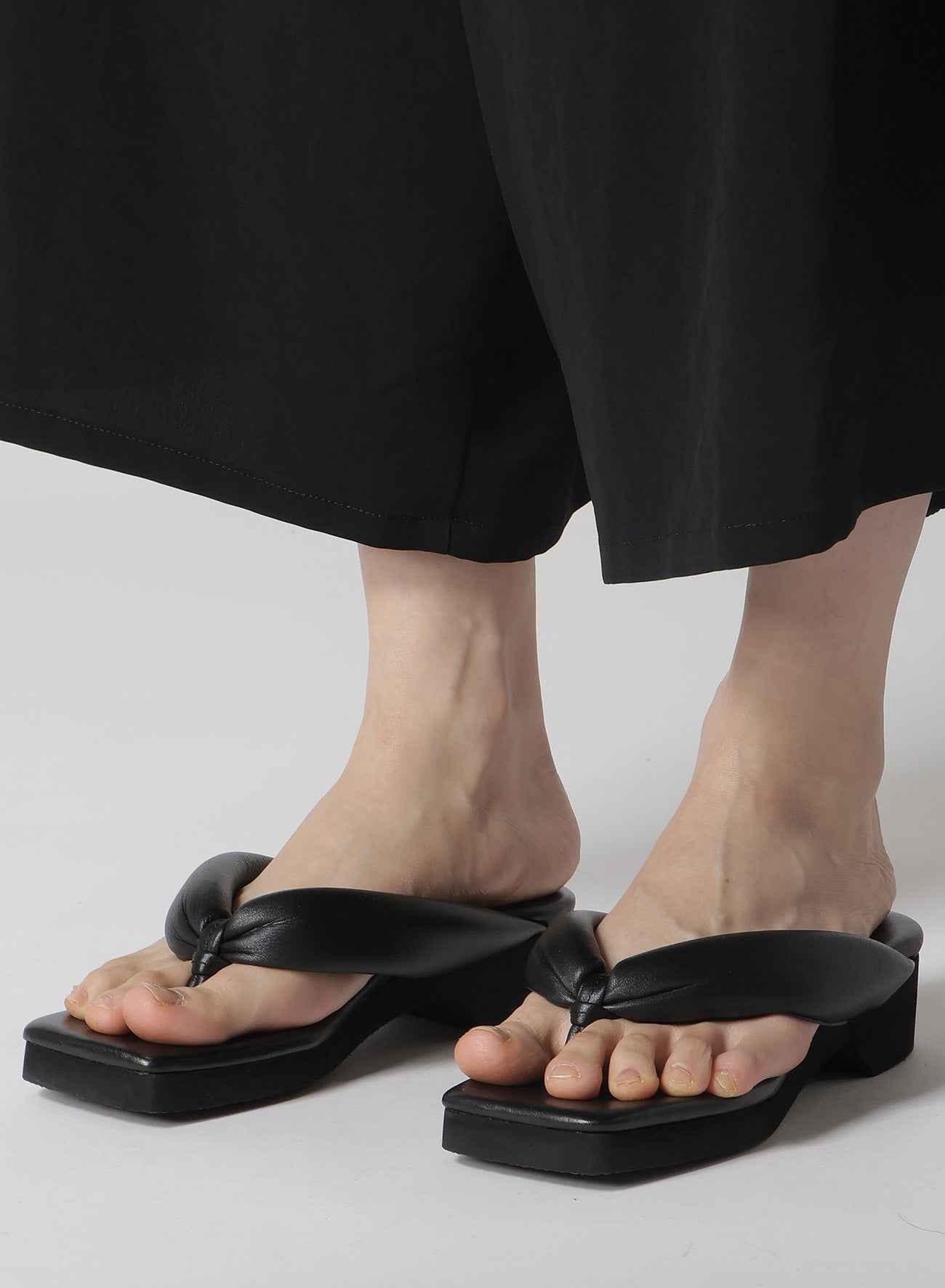 SOFT SMOOTH LEATHER HEEL GETA – THE SHOP YOHJI YAMAMOTO