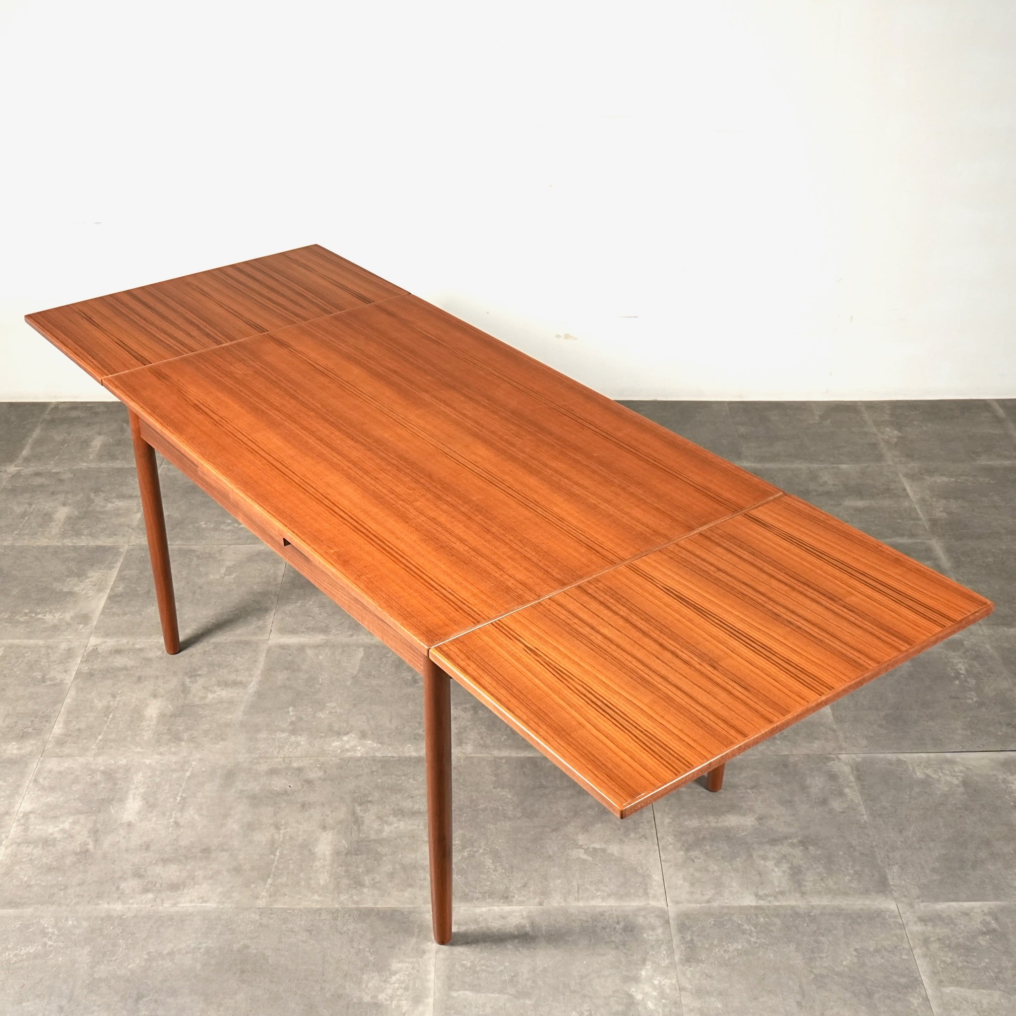 デンマークヴィンテージ ドローリーフ テーブル – TIME HYPE