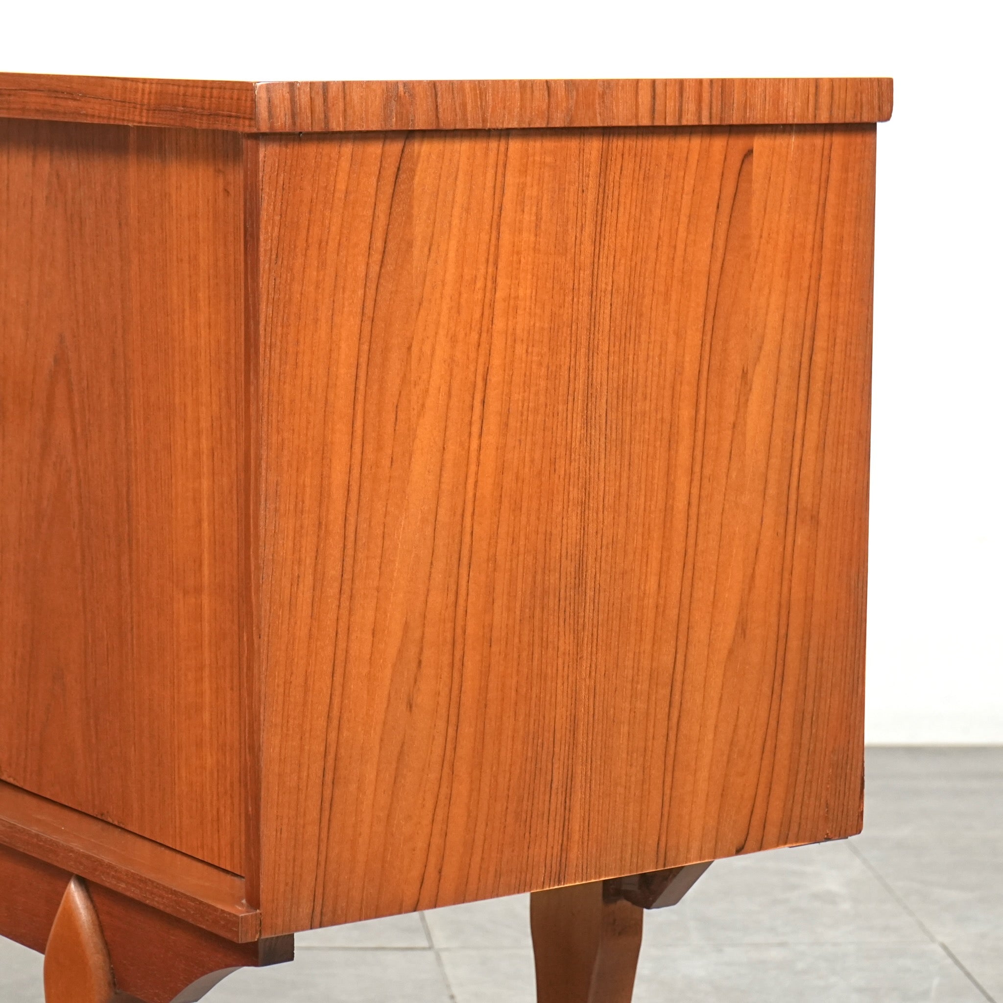 ジェンティーク 英国アンティークJentique製サイドボード/木製